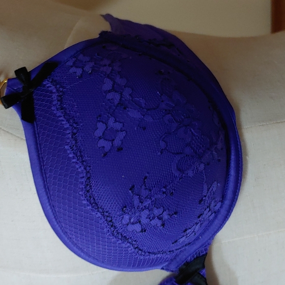 Victoria's Secret Very Sexy Padded Demi Bra 34B NWOT - Picture 6 of 13